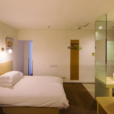 Motel Fuzhou South Wuyi Road Rongcheng Ancient Street فزوو المظهر الخارجي الصورة